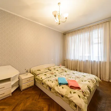 по улице большая васильковская, 101 Apartment